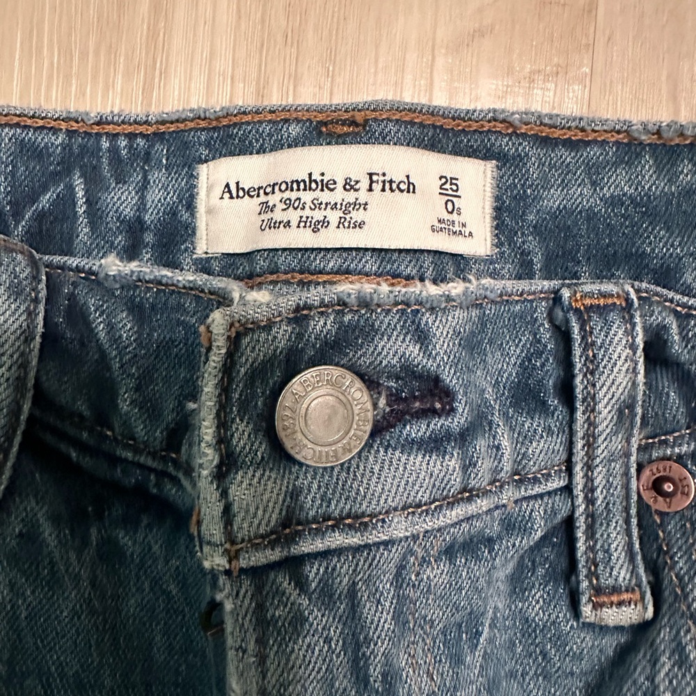 Abercrombie 90s Straight Leg Curve Love Jeans - Picture 3 of 5